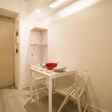 La Finestra Sui Palazzi Di Apartamento Roma