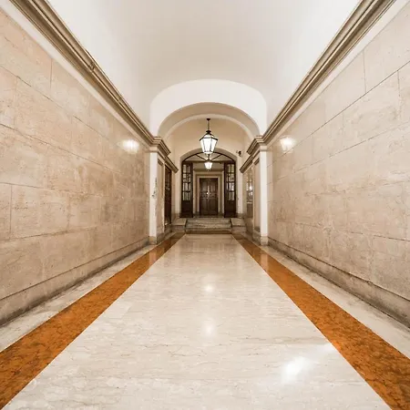 La Finestra Sui Palazzi Di * Roma